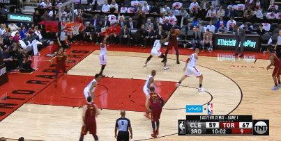 意媒：黄潜考虑买断那不勒斯租将拉法-马林，皇马握有回购权（意媒：比利亚雷亚尔欲买断那不勒斯租借的拉法-马林，皇马仍握有回购权）