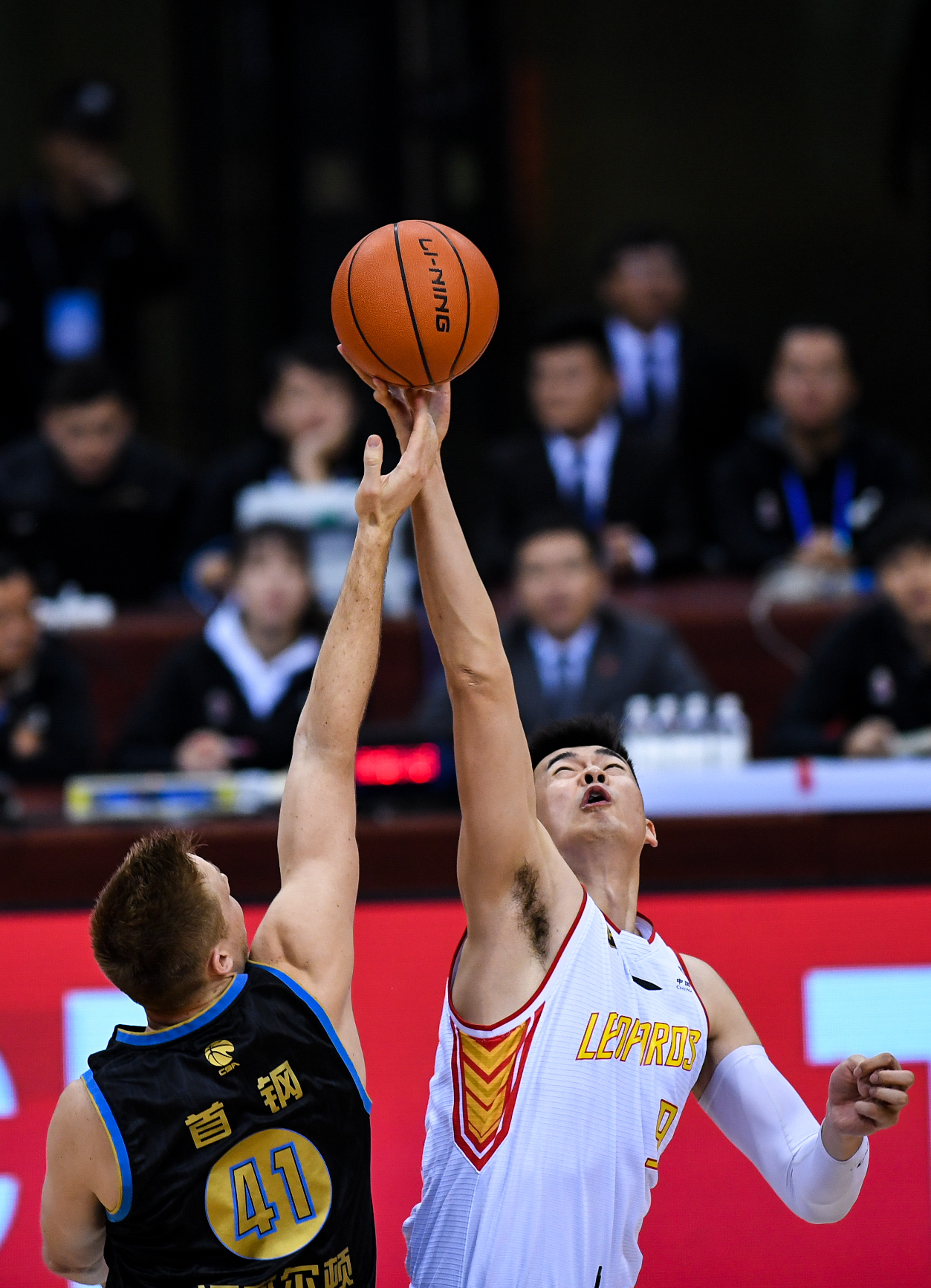 要破纪录？雷霆本赛季已5次赢30+，NBA历史纪录是10次（雷霆本季已5场30+分大胜，能否冲击NBA单季10场纪录？）