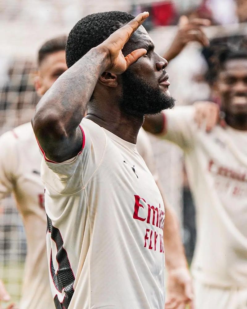 西甲-姆巴佩帽子戏法 皇马3-0客胜巴拉杜利德（西甲：姆巴佩戴帽，皇马客场3-0击败巴拉杜利德）