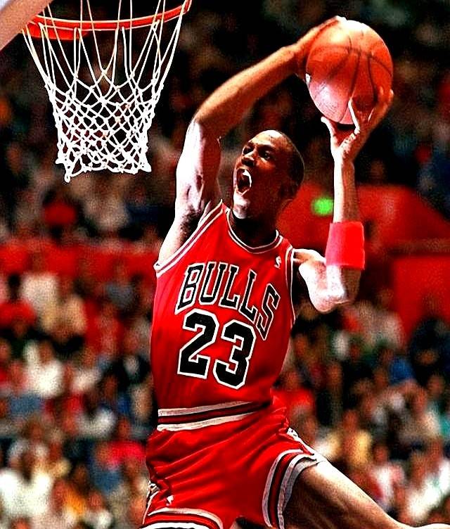 意甲媒体热议：在莱奥加盟米兰的七个赛季里，本赛季莱奥的表现最为出色！（意媒热议：莱奥加盟米兰七季以来，本赛季表现最佳！）