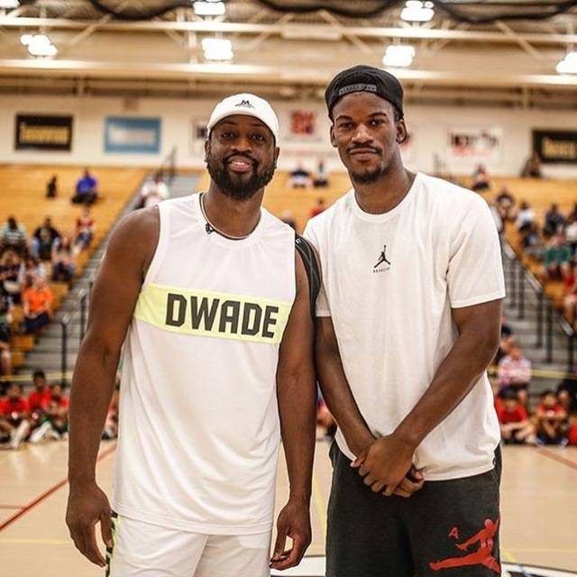 AC米兰内线强攻摧毁对手（AC米兰中路强攻击溃对手）