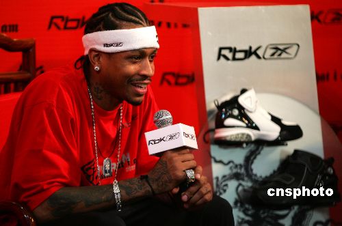 圣埃蒂安主帅：哈兰德将对阵姆巴佩在挪威几乎是全民话题（圣埃蒂安主帅：哈兰德与姆巴佩的对决在挪威掀起全民热议）