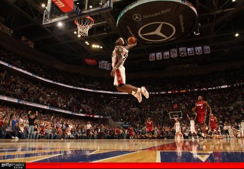 0-2不敌博洛尼亚，那不勒斯已经连续三场比赛被零封（0-2负于博洛尼亚，那不勒斯已连续三战零进球）