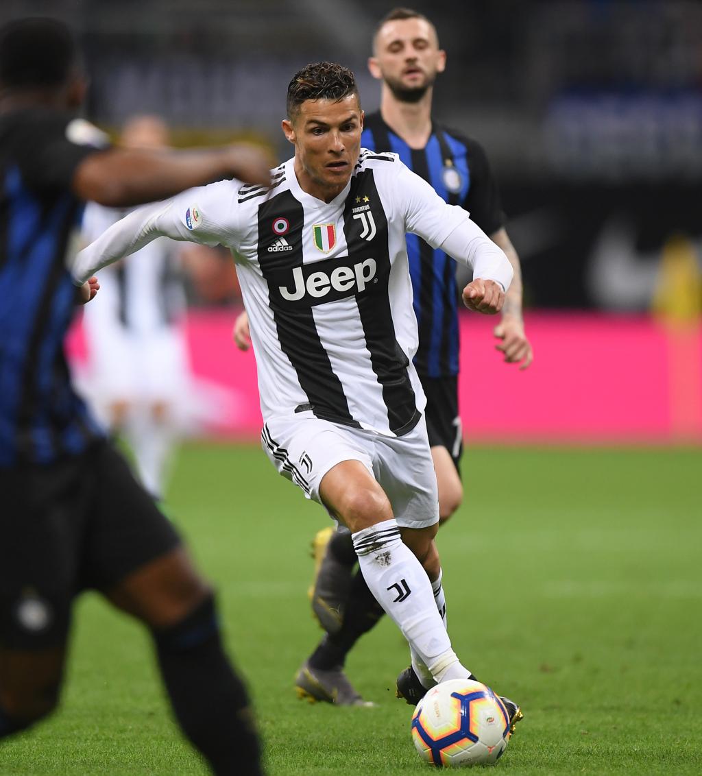 足球中超球队宣布签下五大联赛中场悍将（中超俱乐部官宣引进五大联赛强悍中场）