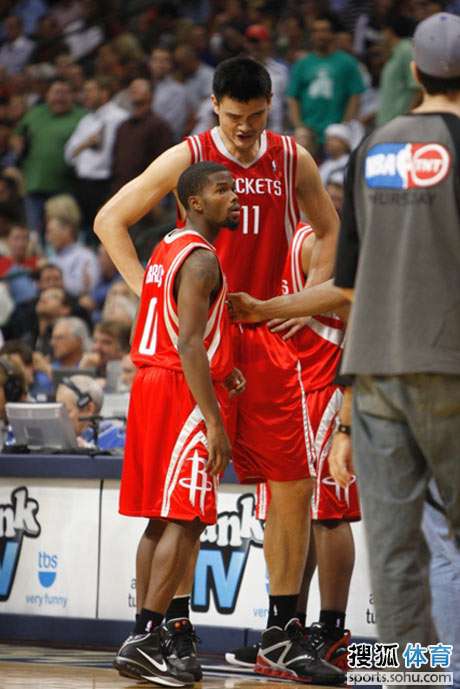 邮报：水晶宫和富勒姆关注沃特福德边锋瓦塔，标价约2000万镑（邮报：水晶宫、富勒姆有意引进沃特福德翼锋瓦塔，标价约2000万英镑）