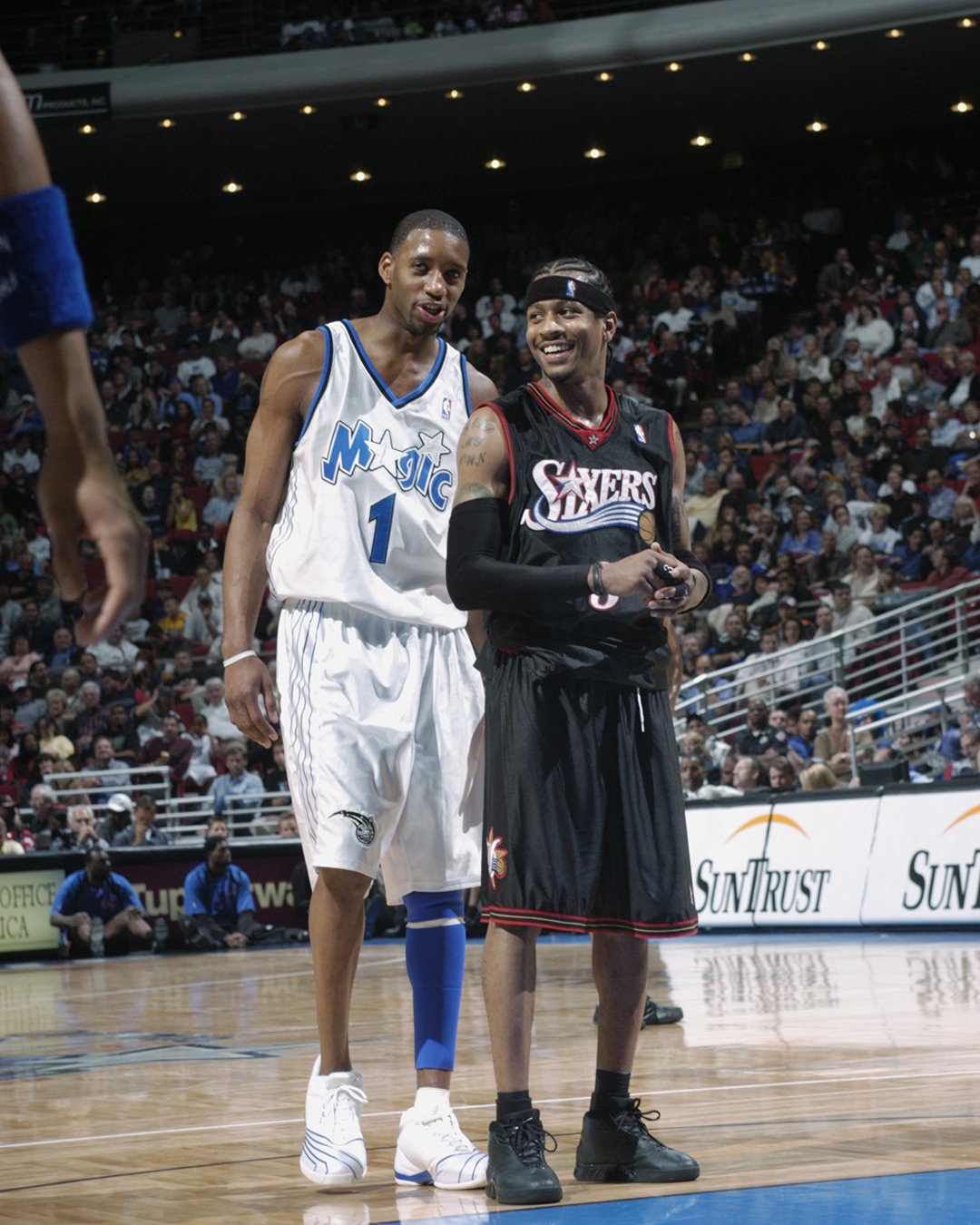 2025成都乒联混团世界杯，中国8-0胜韩，日8-3胜德，张本智和状态不佳，恐难晋级决赛。（2025成都乒联混团世界杯：中国8-0韩国、日本8-3德国，张本智和状态低迷，晋级决赛前景堪忧）