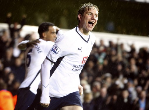 半场战报：科莫0-0卡利亚里（半场快讯：科莫与卡利亚里战成0-0）