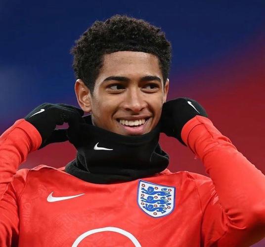 掘金核心稳健带队获胜（掘金当家稳扎稳打率队取胜）