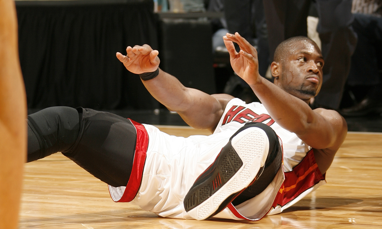 马卡：阿尔瓦雷斯已经康复，奥布拉克仍进行康复训练（马卡：阿尔瓦雷斯已痊愈，奥布拉克继续康复训练）