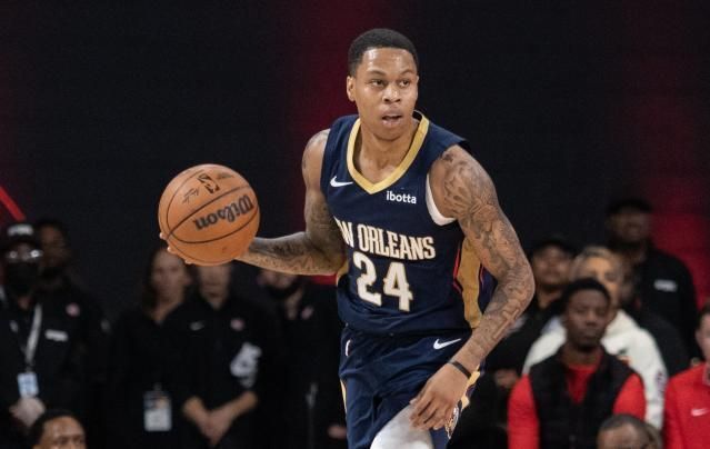 忍俊不禁！梅西、德保罗挤上印度当地小面包车，转身都费劲（笑出声！梅西与德保罗挤进印度小面包车，连转个身都费劲）