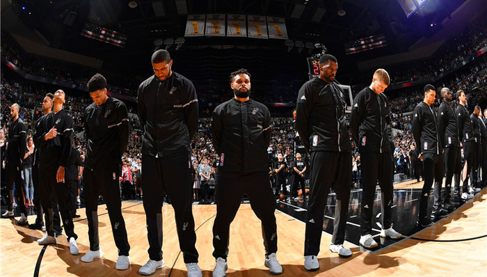 【欧冠】巴塞罗那主场逆转，成功把糟糕状态抛给切尔西（【欧冠】巴萨主场翻盘，切尔西陷入低迷）