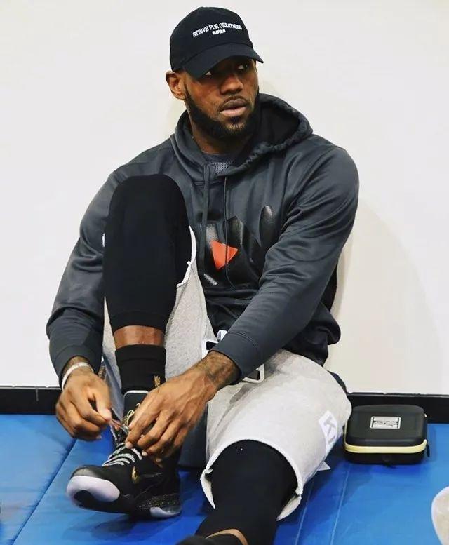 英超-曼联VS纽卡：头号射手去了非洲杯，危难方显真红魔（英超丨曼联战纽卡：头号射手征战非洲杯，逆境见真红魔）