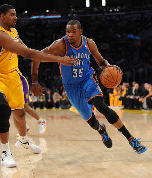 中超9／10月最佳阵容：卡扎伊什维利领衔，吴曦、吕焯毅入选（中超9-10月最佳阵容出炉：卡扎伊什维利领衔，吴曦、吕焯毅在列）