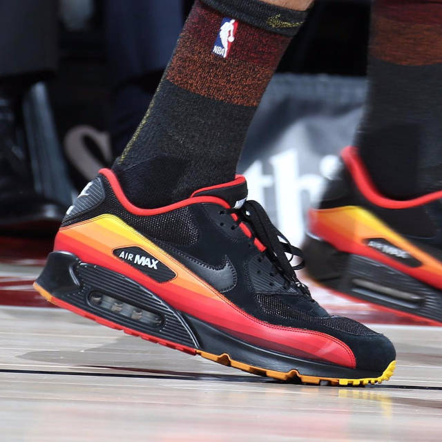 诺伊尔：今天我们有些运气不佳，这是一场信念的胜利（诺伊尔：今天运气不佳，但我们用信念赢下比赛）