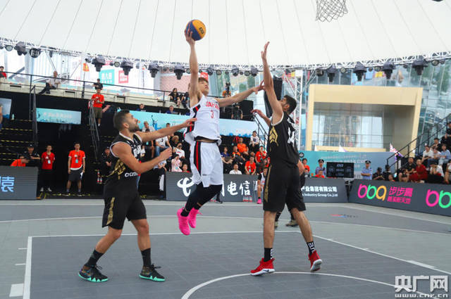 队报评法甲第14轮最佳阵：托万助朗斯登顶领衔，巴黎无人入选（队报评选法甲第14轮最佳阵容：托万引领朗斯登顶，巴黎无一入围）